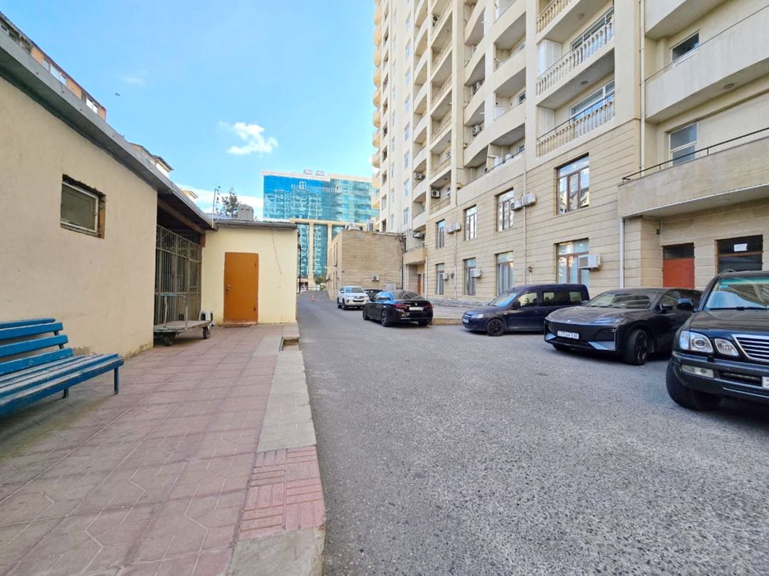 Satılır 4 otaqlı yeni tikili 220 m² — Mənzil, Bakı (5)