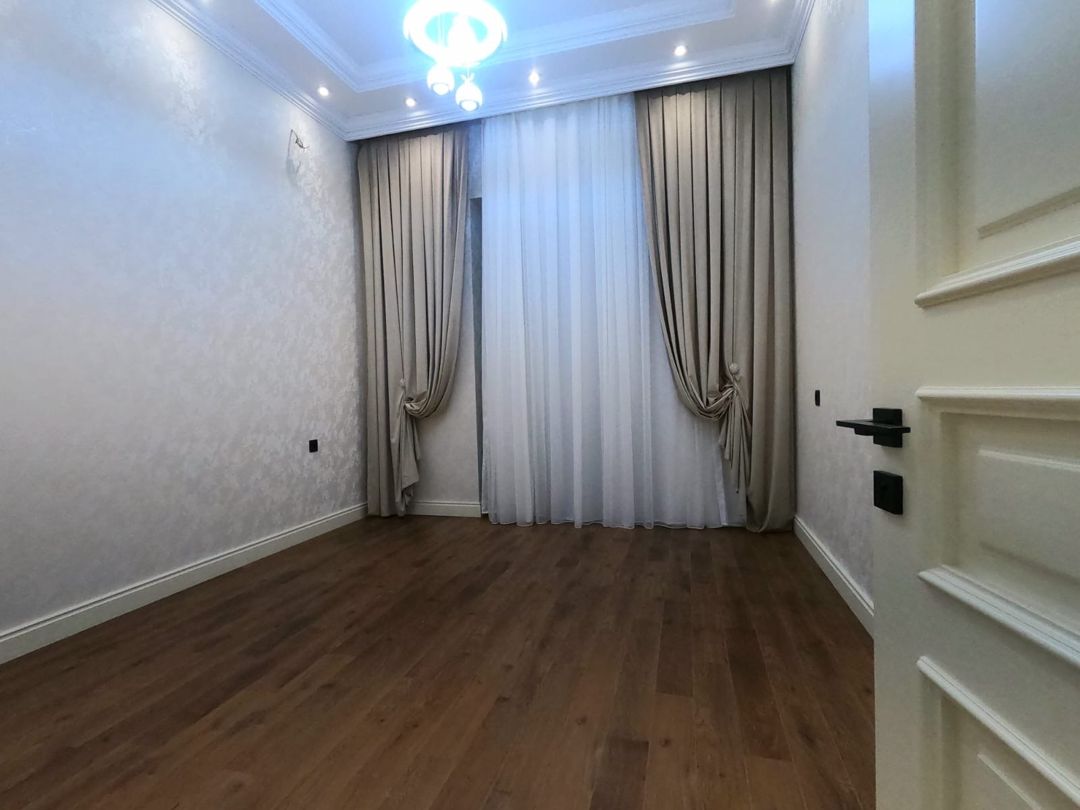 Satılır 5 otaqlı həyət evi/bağ evi 240 m² — Ev, villa, Bakı (4)