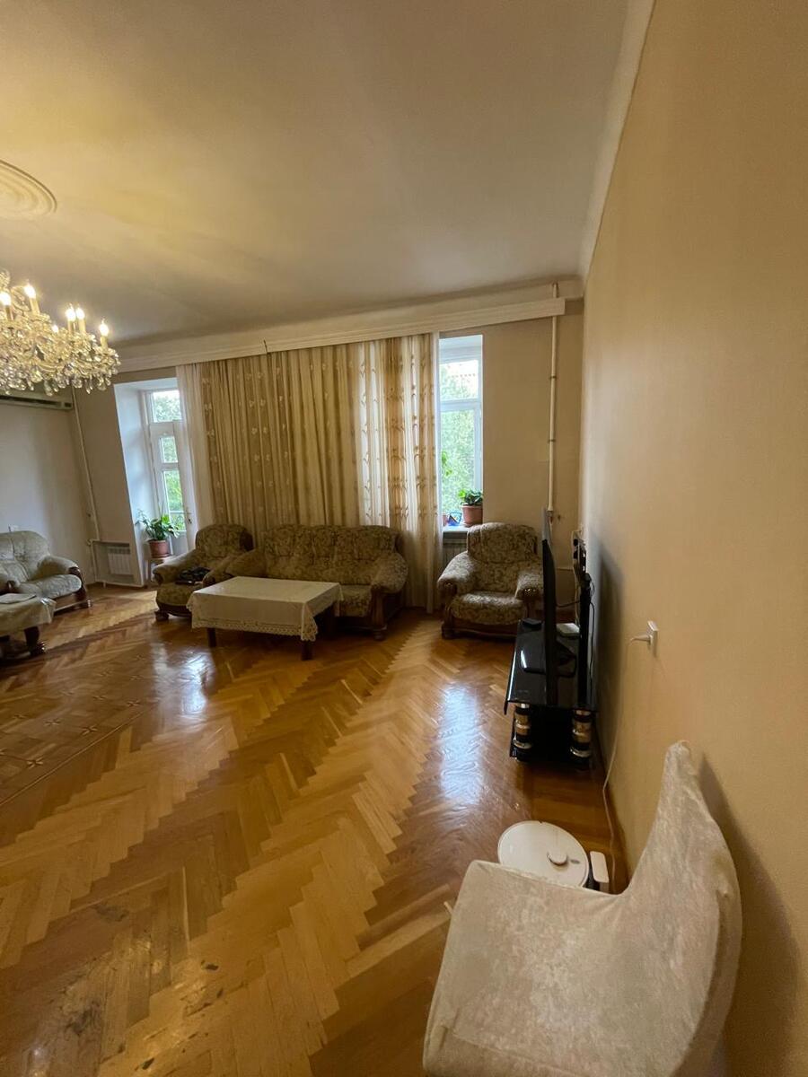 Satılır 5 otaqlı köhnə tikili 140 m² — Mənzil, Bakı (4)