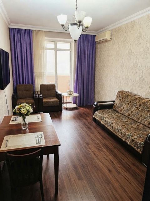 Satılır 4 otaqlı köhnə tikili 120 m² — Bakı