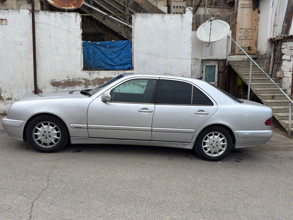 Mercedes E 220, 2.2 L, 2000 il, 470 000 km — Avtomobillər, Bakı (4)