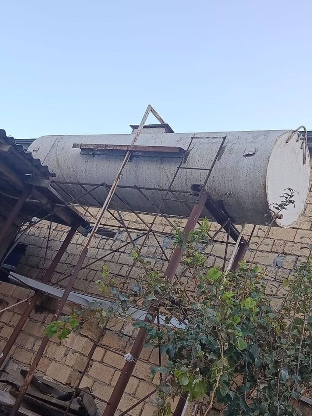 Endirim olacağ 3,5ton 4m uzunluğu Metall su/yanacaq çəni və dayaq — Su çənləri, kanisterləri, bochkalar, Xırdalan (3)