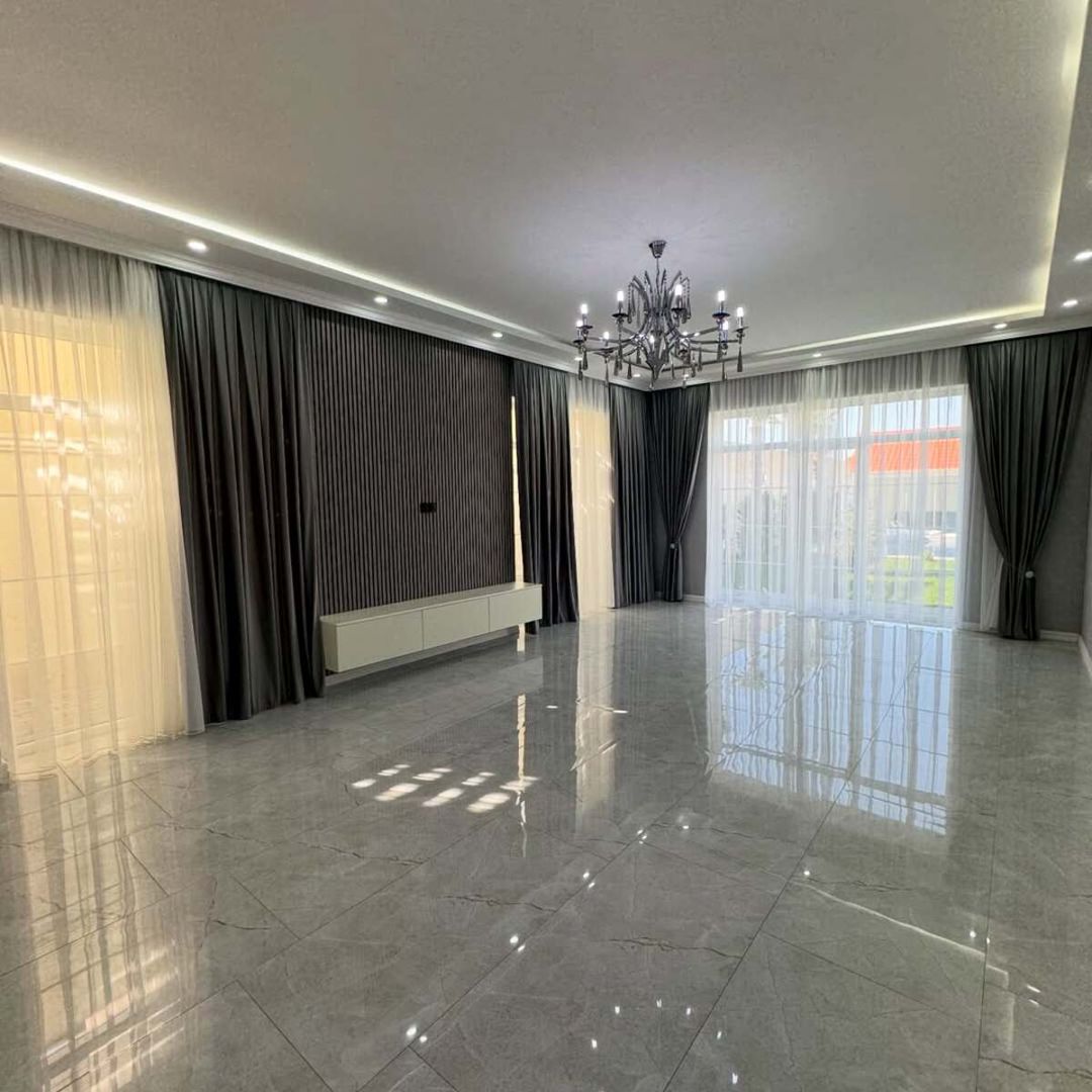 Satılır 5 otaqlı həyət evi/bağ evi 300 m² — Ev, villa, Bakı (8)