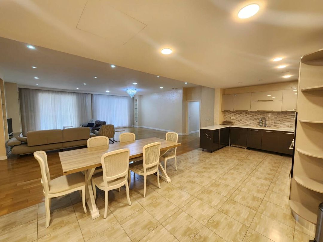 İcarəyə verilir 4 otaqlı yeni tikili 200 m² — Mənzil, Bakı (8)