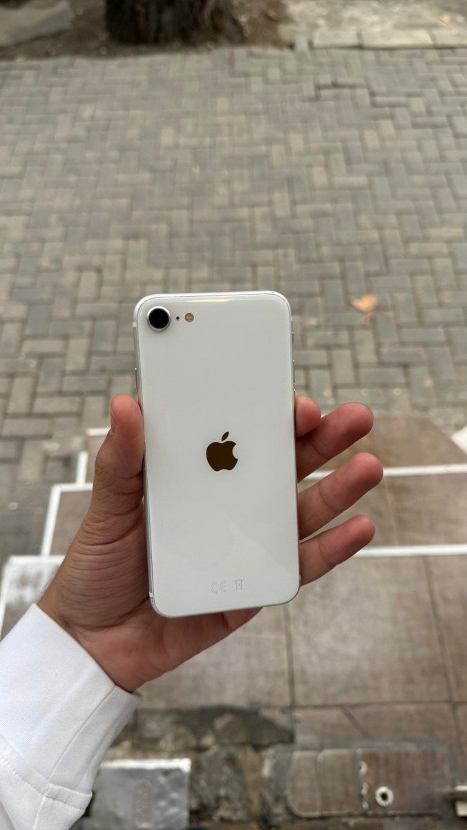Apple iPhone SE (2020) White 128GB/3GB — Smartfonlar, Bakı