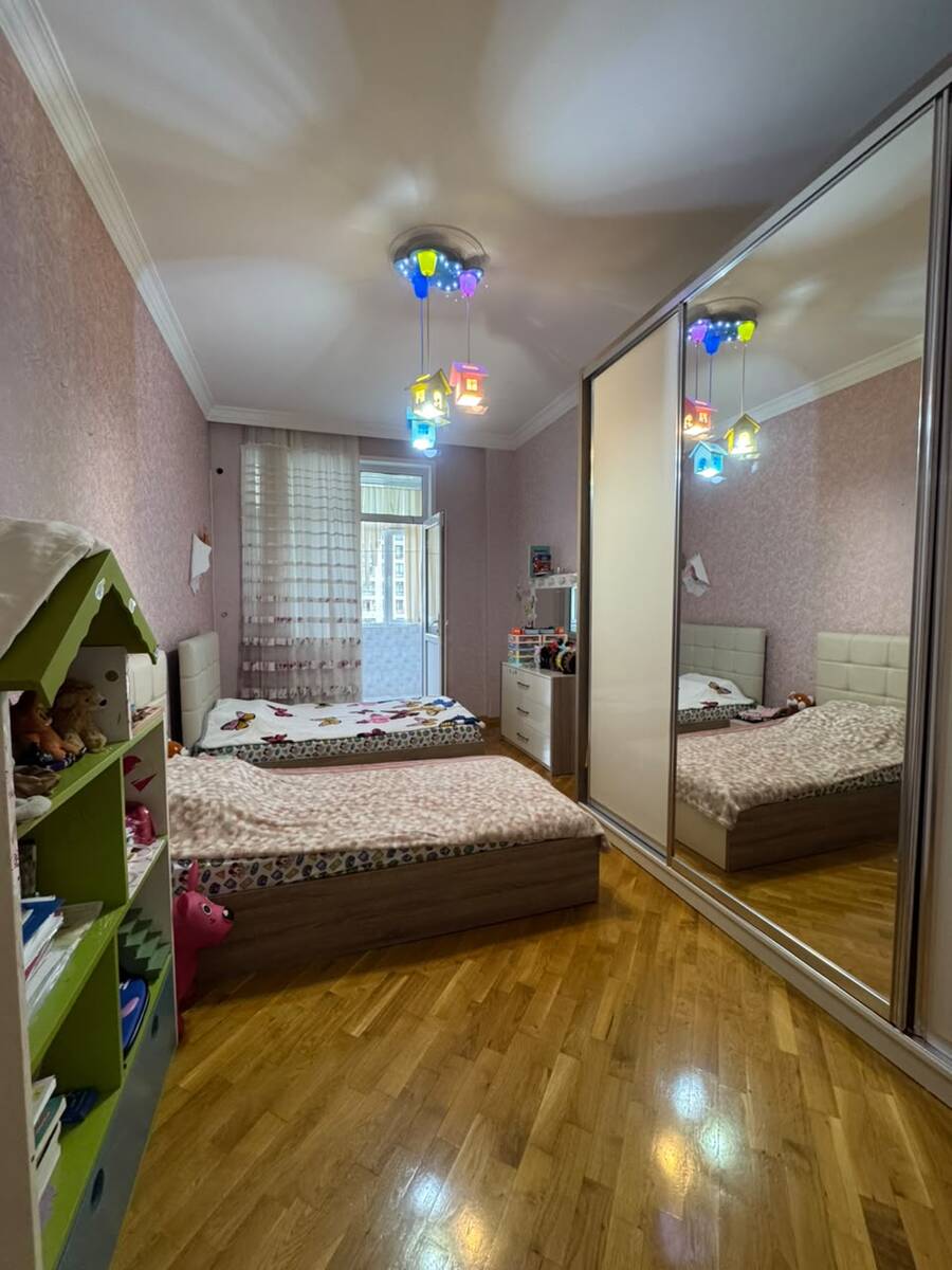 Satılır 4 otaqlı köhnə tikili 160 m² — Mənzil, Bakı (3)