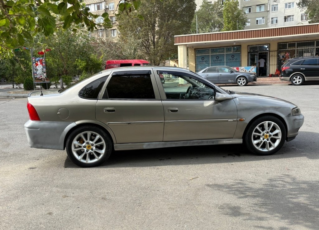 Opel Vectra, 1999 il, 330000 km, 2 L 99-NR-194 — Avtomobillər (4)