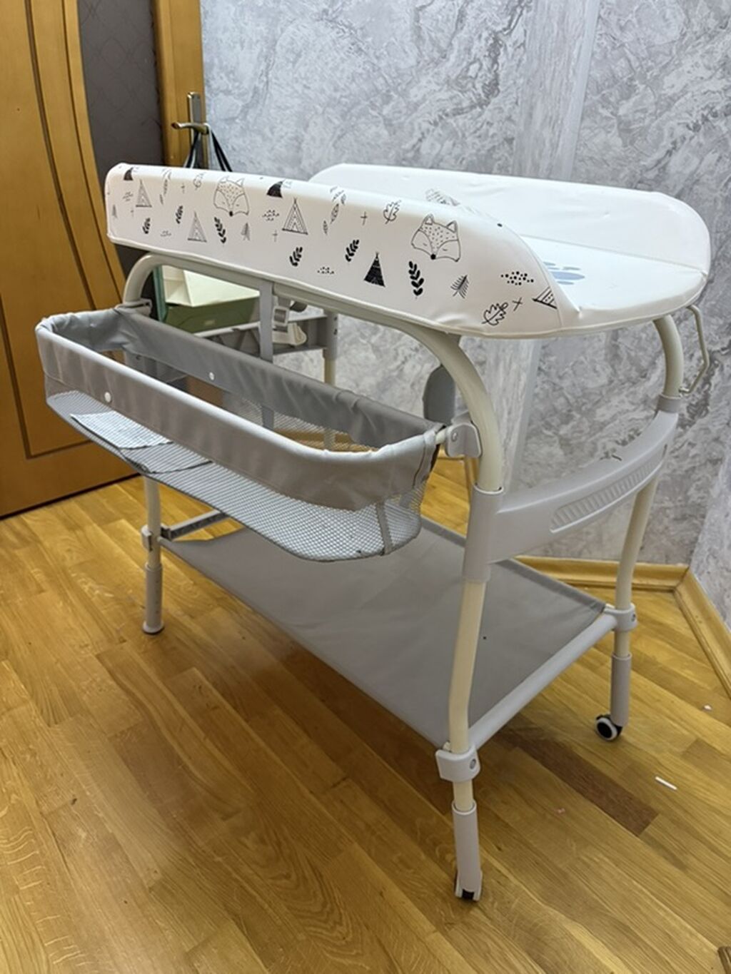 Uşaq üçün çevik vannalı alt dəst – çimizdirmə və alt dəyişdirmə masası — Mebel, Bakı (4)