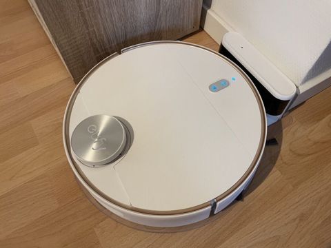Robot tozsoran süpürgə Eufy L70 robot süpürgələrin traxtorudur. Özüm — Bakı