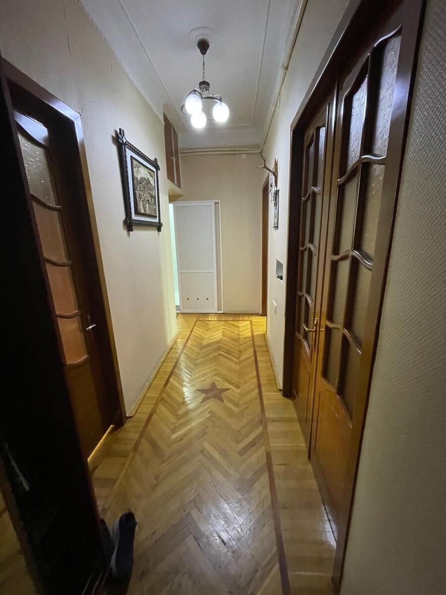 Satılır 5 otaqlı köhnə tikili 140 m² — Mənzil, Bakı (9)
