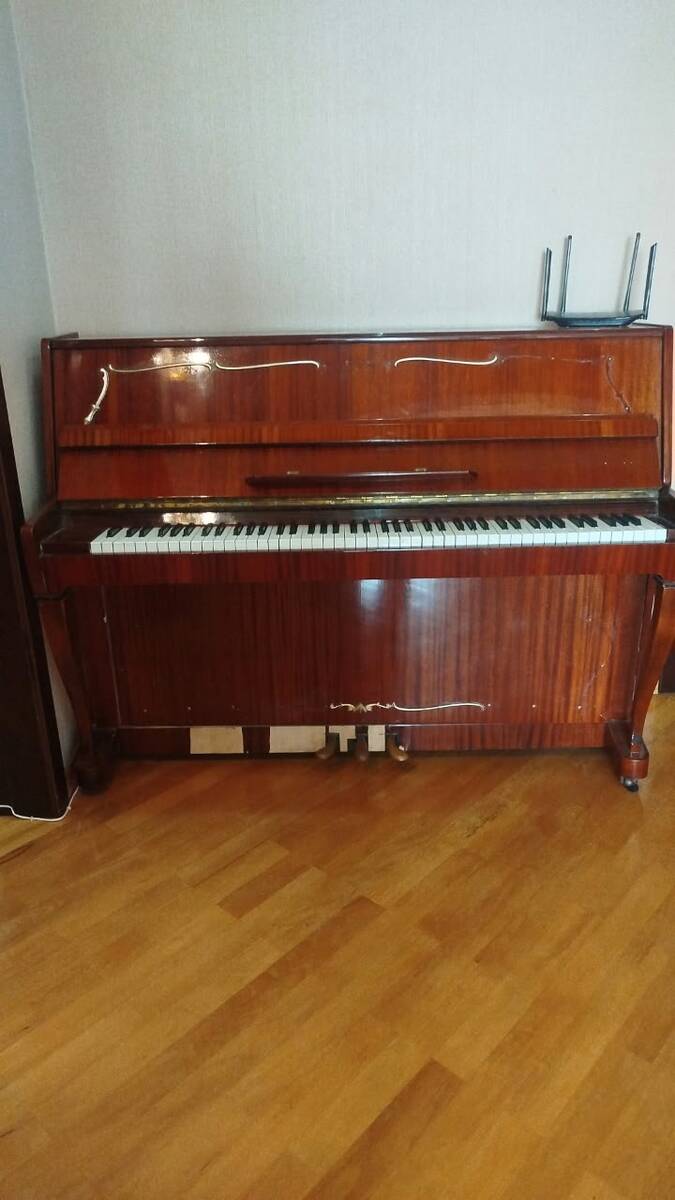 Piano — Musiqiə alətləri, Bakı