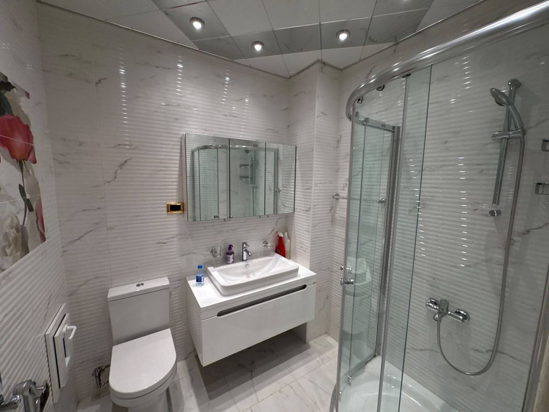 İcarəyə verilir 3 otaqlı yeni tikili 180 m² — Mənzil, Bakı (10)