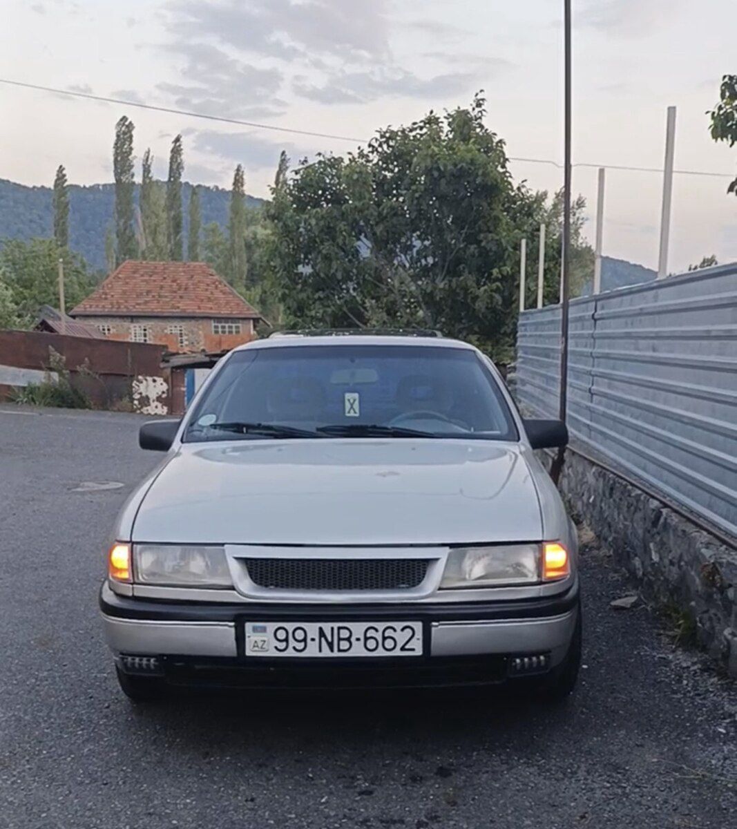 Opel Vectra, 1990 il 99-NB-662 — Avtomobillər, Qax