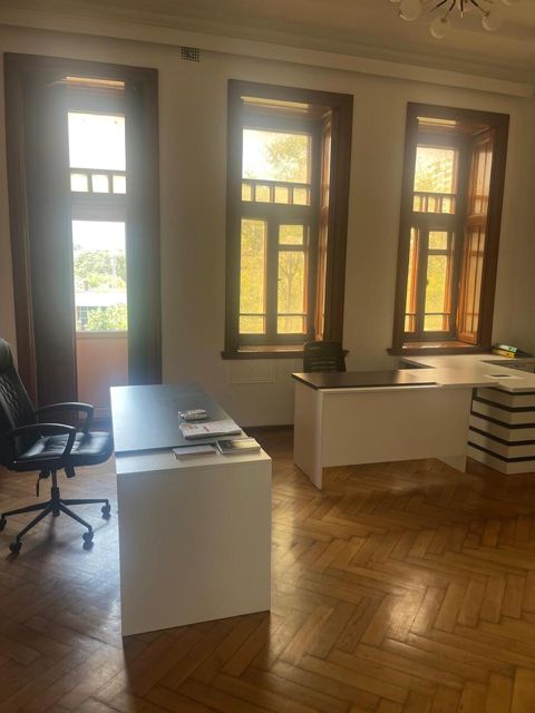 İcarəyə verilir obyekt 200 m² — Bakı
