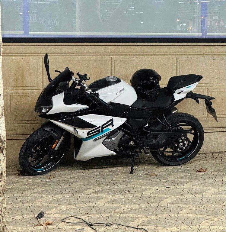 Cfmoto 300 SR-S, 300 sm3, 2024 il, 6 400 km — Motosikletlər, Bakı (8)