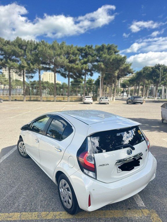 Toyota Aqua, 1.5 L, 0.87 kWh, 2019 il, 200 000 km — Avtomobillər, Sumqayıt (10)