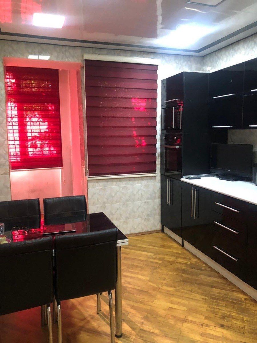 Satılır 4 otaqlı köhnə tikili 120 m² — Mənzil, Bakı (10)