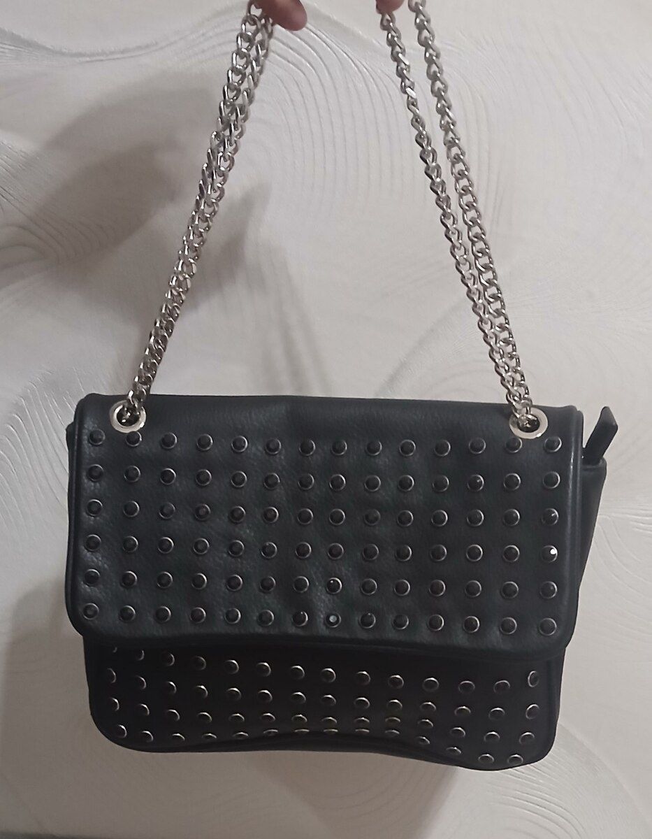 Bata çantası — Şəxsi əşyalar, Bakı (2)