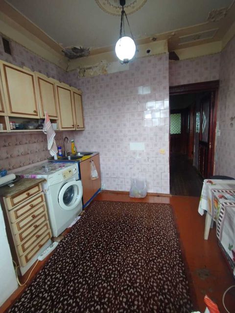 Satılır 3 otaqlı köhnə tikili 80 m² — Bakı