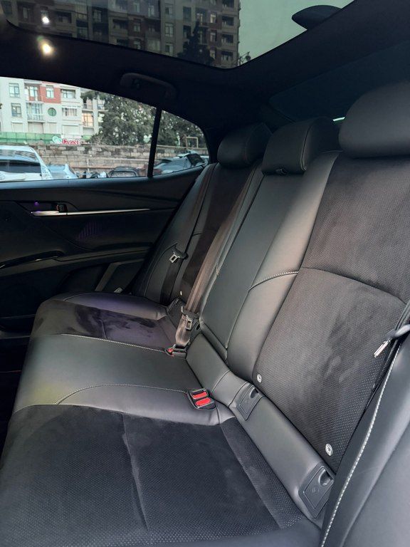 Toyota Camry, 2.0 L, 1 kWh, 2025 il, 15 000 km 77-KD-843 — Avtomobillər, Bakı (9)