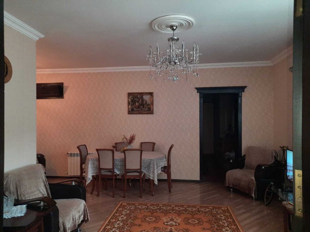 Satılır 4 otaqlı həyət evi/bağ evi 220 m² — Ev, villa, Bakı (12)