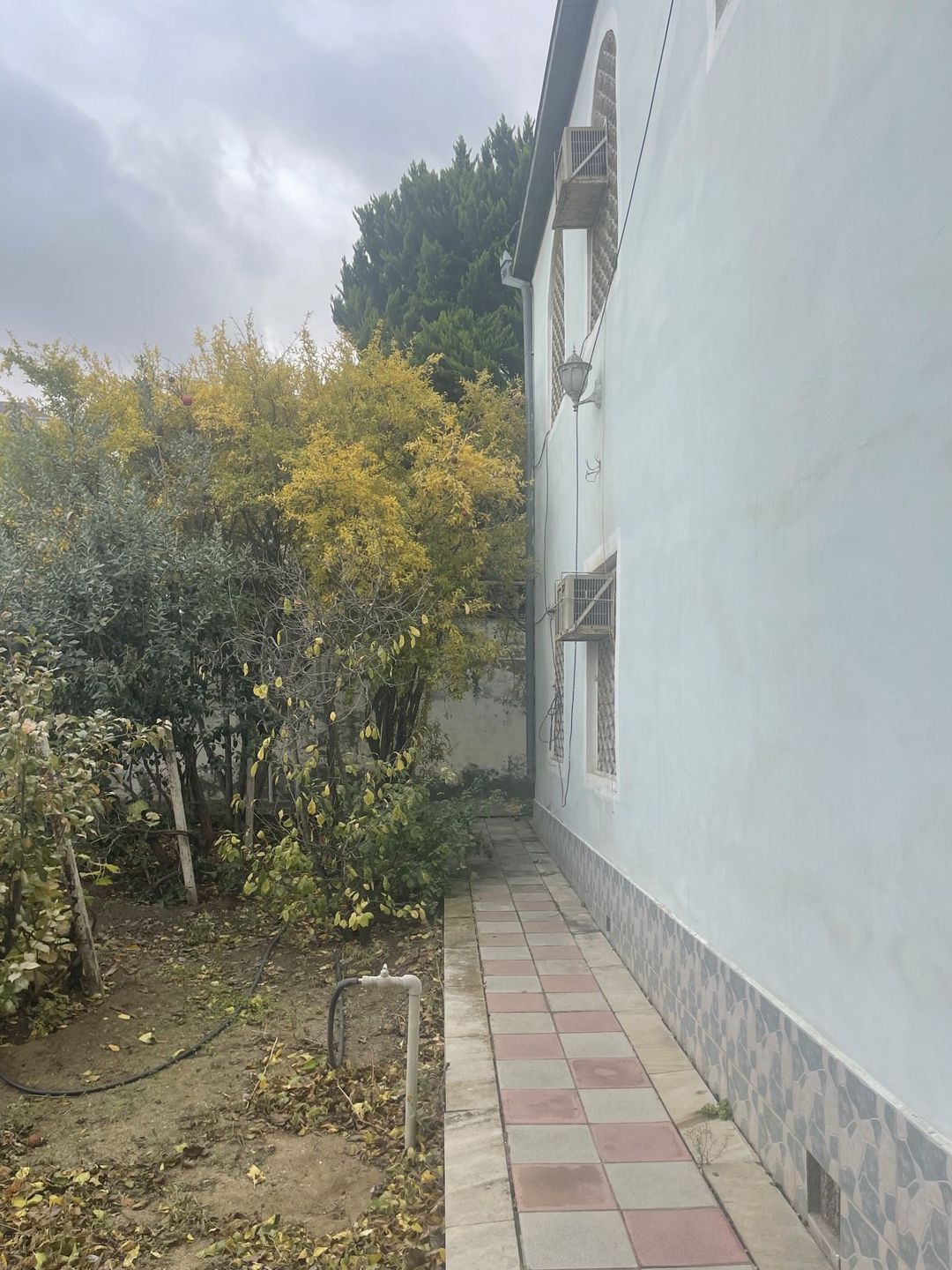 Satılır 4 otaqlı həyət evi/bağ evi 300 m² — Ev, villa, Bakı (7)