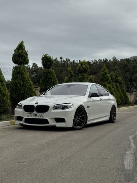 BMW 5 series: 2 l 2015 il Sedan — Bakı