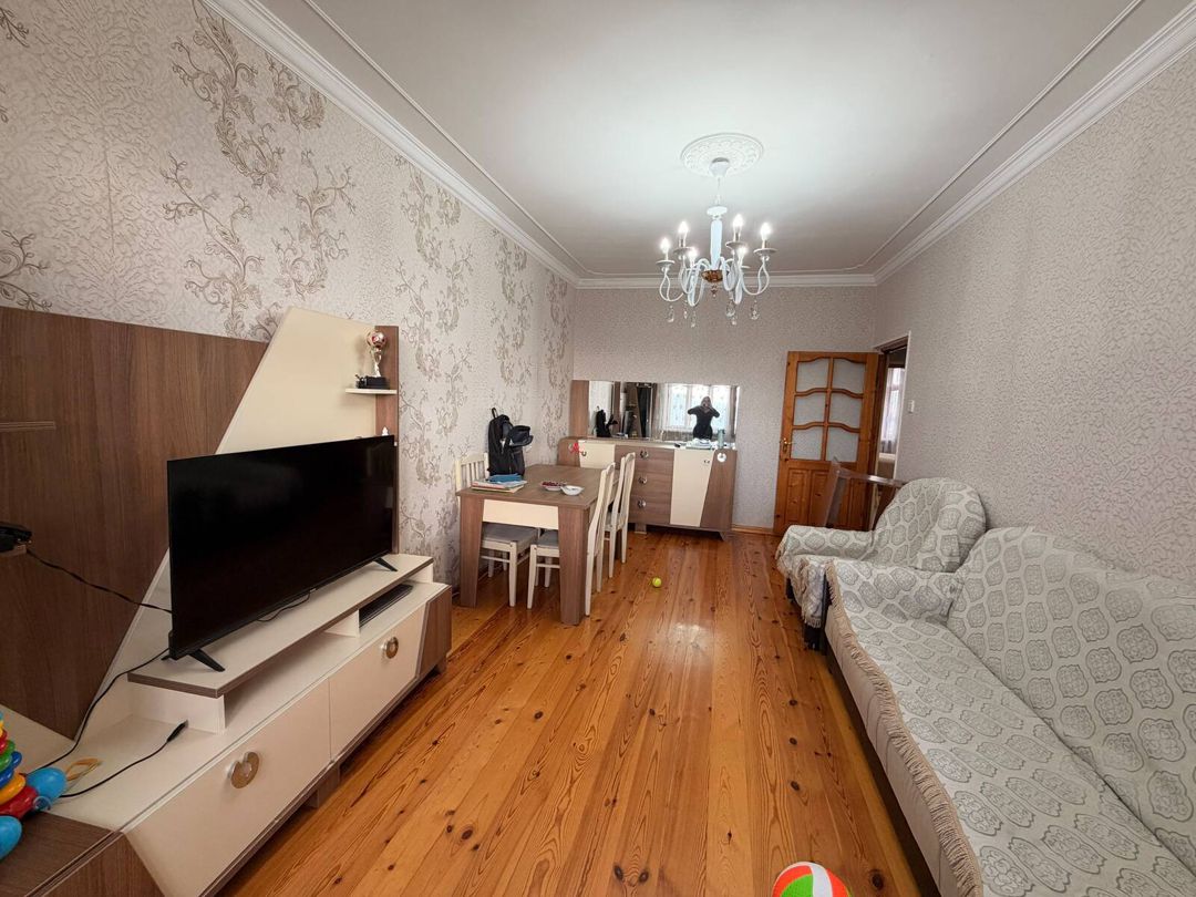 Satılır 3 otaqlı köhnə tikili 75 m² — Mənzil, Bakı (2)
