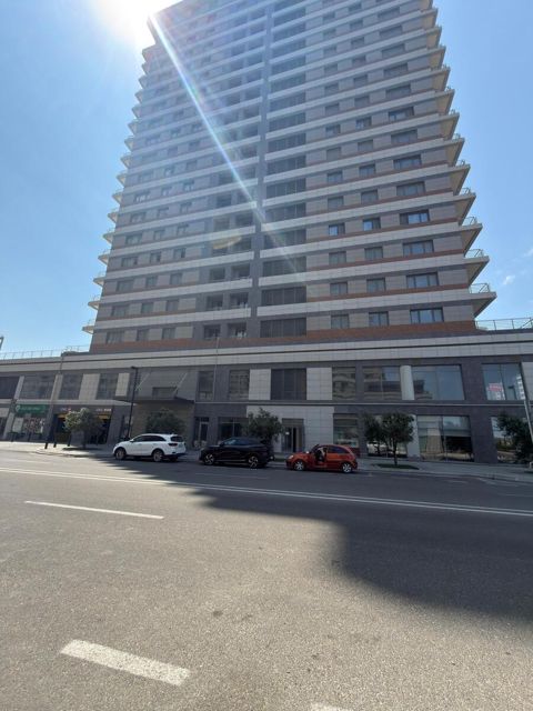 Satılır 4 otaqlı yeni tikili 194 m² — Bakı