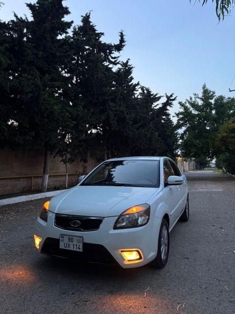 Kia Rio, 1.4 L, 2011 il, 351 000 km — Bakı