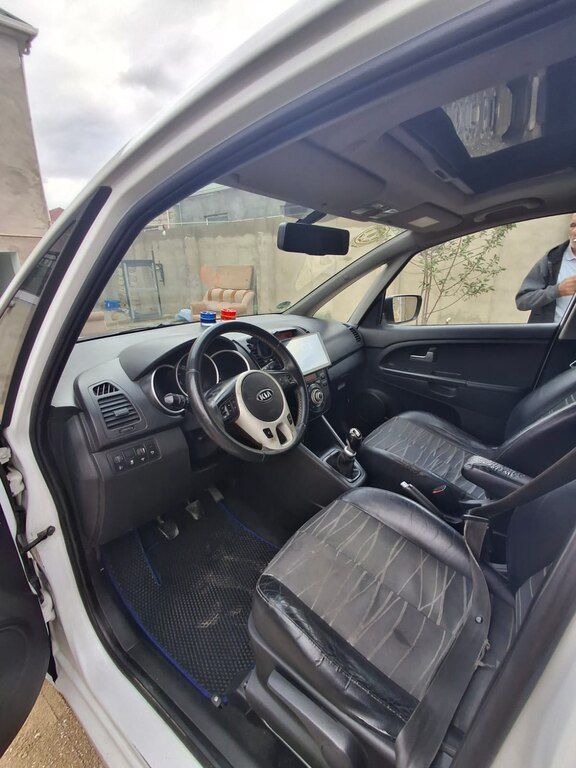 Kia Venga, 1.6 L, 2011 il, 403 000 km — Avtomobillər, Bakı (4)