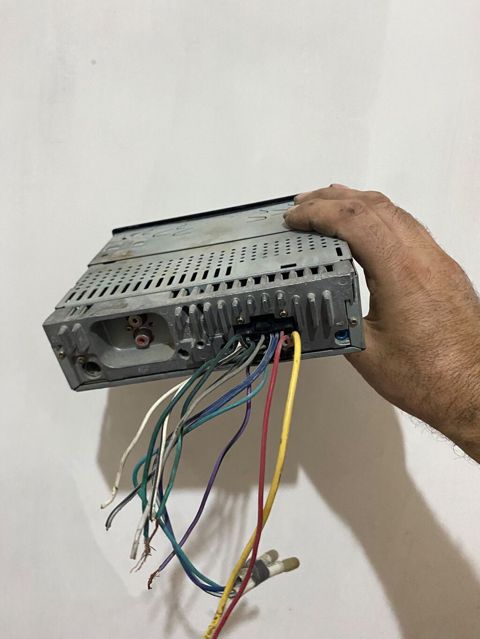 Sony XR-4900 avtomobil maqnitofonu ustaya etyac var - Format: 1-DIN — Bakı