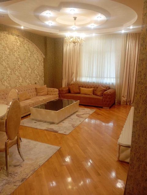 Satılır 3 otaqlı yeni tikili 156 m² — Bakı