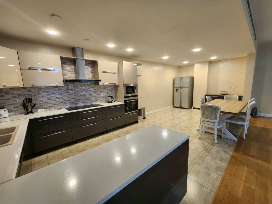 İcarəyə verilir 4 otaqlı yeni tikili 200 m² — Mənzil, Bakı (9)