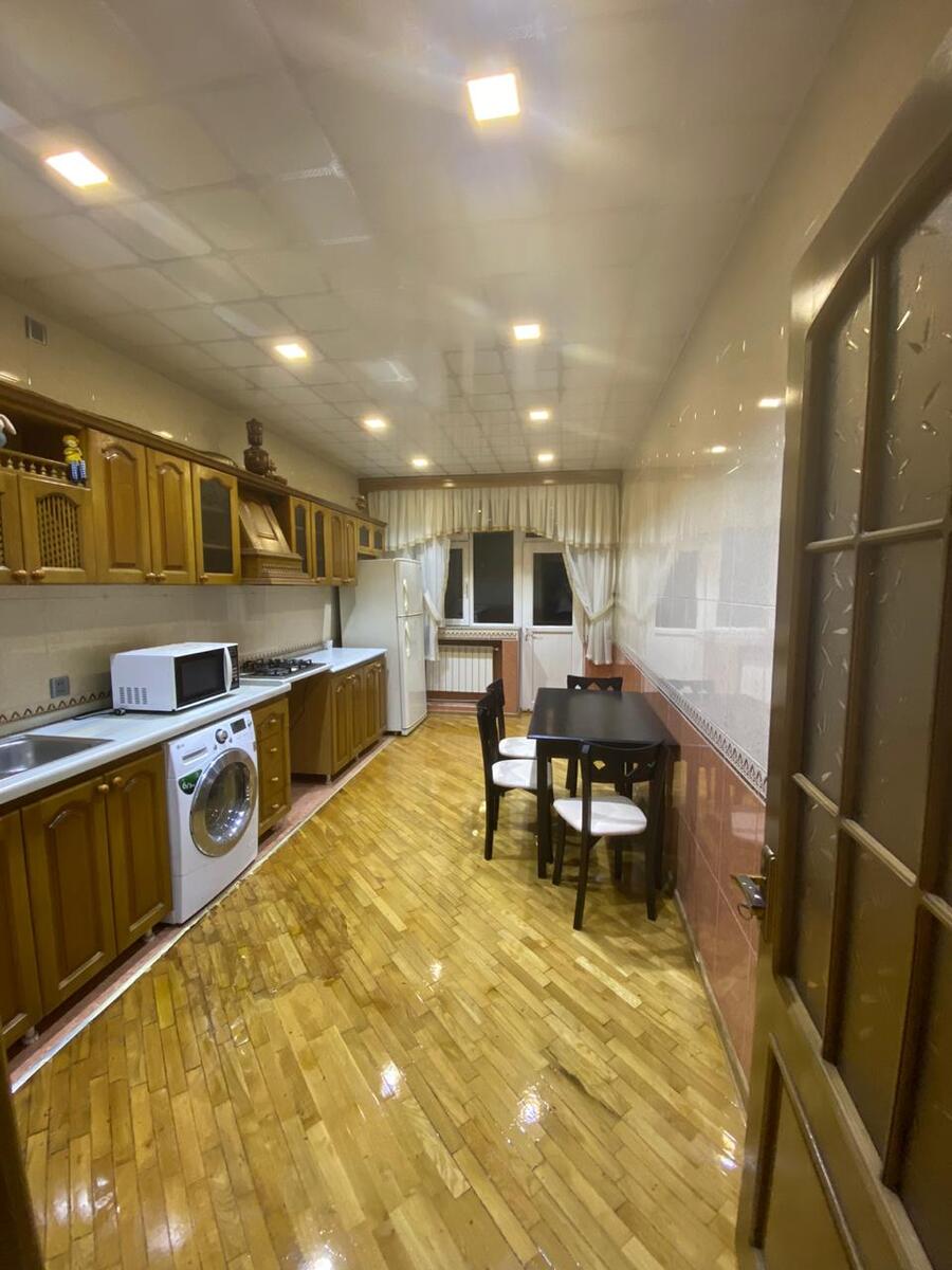 İcarəyə verilir 4 otaqlı yeni tikili 180 m² — Mənzil, Bakı (11)