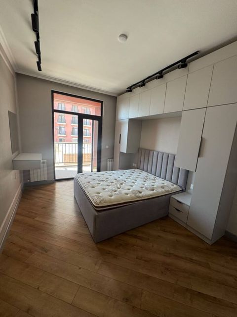 İcarəyə verilir 2 otaqlı yeni tikili 85 m² — Apartment
