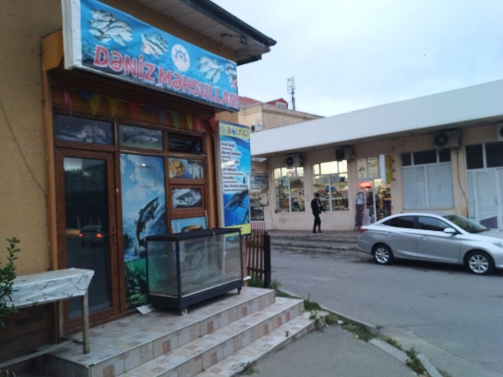 İcarəyə verilir Soyuducular və hər bir lazımı əşyaları var. Ünvan 8 — Əmlak, Bakı (2)