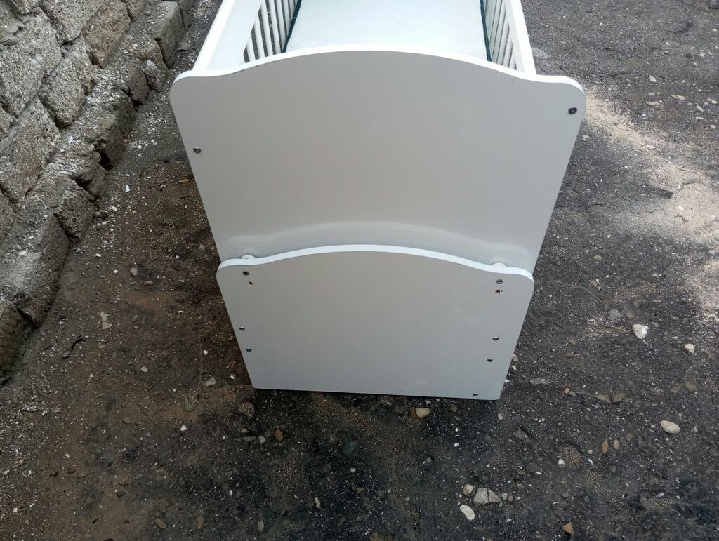 Oğlan və qız üçün, İşlənmiş, Dördbucaq, Beşik, Dəstsiz, Matras ilə, Yellənmə mexanizmi ilə — Bəşikləri, Bakı (7)