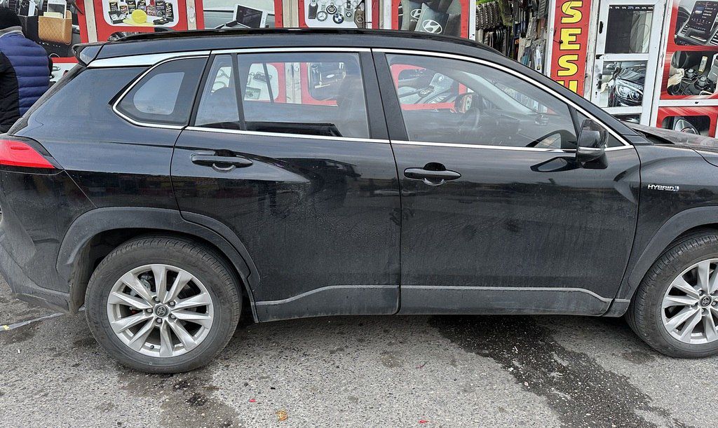 "Toyota Corolla Cross 2024" şüşə qirağı xromu — Ehtiyat hissələri və aksesuarlar, Bakı (8)