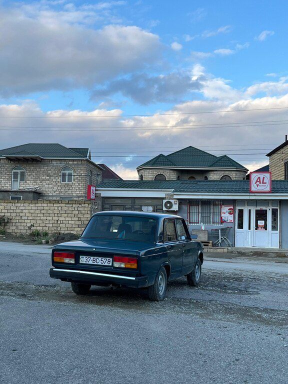 Lada (VAZ) 2107, 1.6 L, 1985 il, 245 800 km 37-BC-578 — Avtomobillər, Bakı (7)