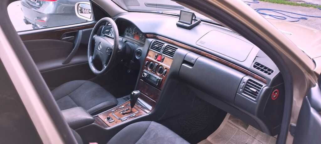Mercedes E 240, 2.4 L, 2000 il, 383 000 km 99-YE-495 — Avtomobillər, Bakı (4)