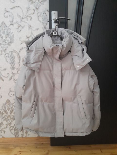 Qadin ucun qalin qis kurtqasi. Oversize model M olculu. 1 defe — Bakı