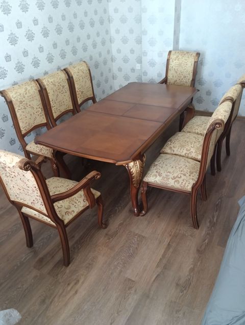Klassik üslubda yemək otağı dəsti - Komplekt: 1 böyük masa + 8 stul — Bakı