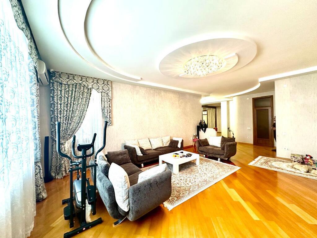 Satılır 7 otaqlı yeni tikili 324 m² — Mənzil, Bakı (2)