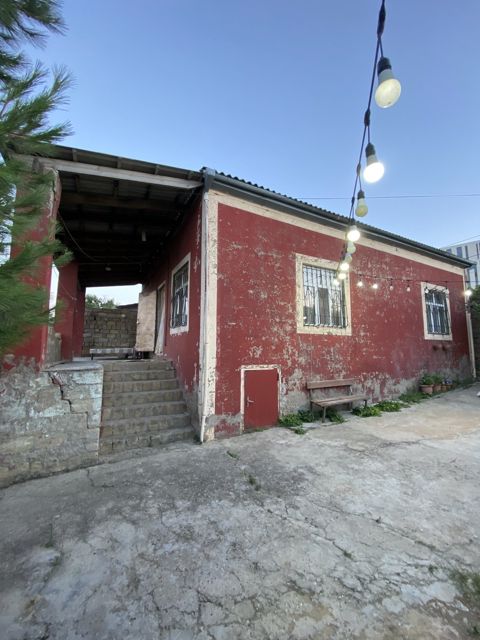 Satılır 3 otaqlı həyət evi/bağ evi 110 m² — Bakı