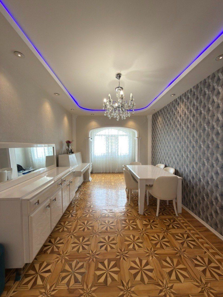 Satılır 4 otaqlı köhnə tikili 115 m² — Mənzil, Bakı (3)