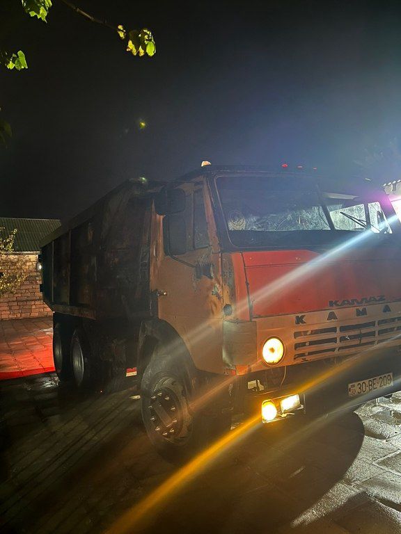 KamAz 55111, 11 L, 1989 il, 2 000 000 km 30-BE-209 — Yük maşınları, Bakı (11)