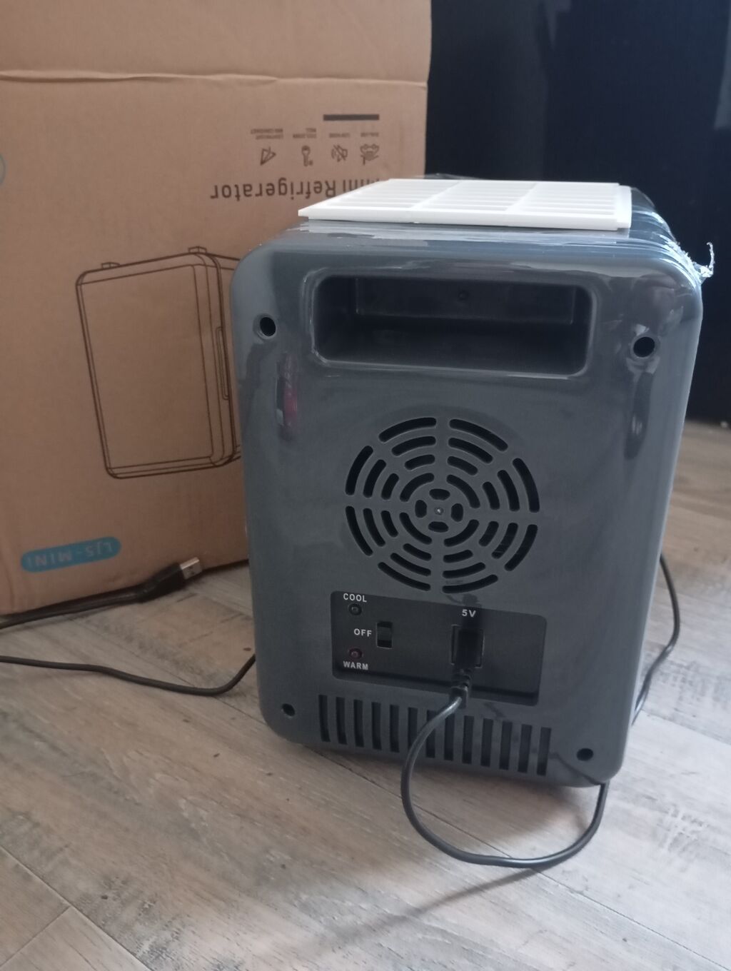 Təzə Mini soyuducu/isitmə funksiyalı termoelektrik cihaz kosmetika — Avtomobil üçün soyducu, Bakı (4)