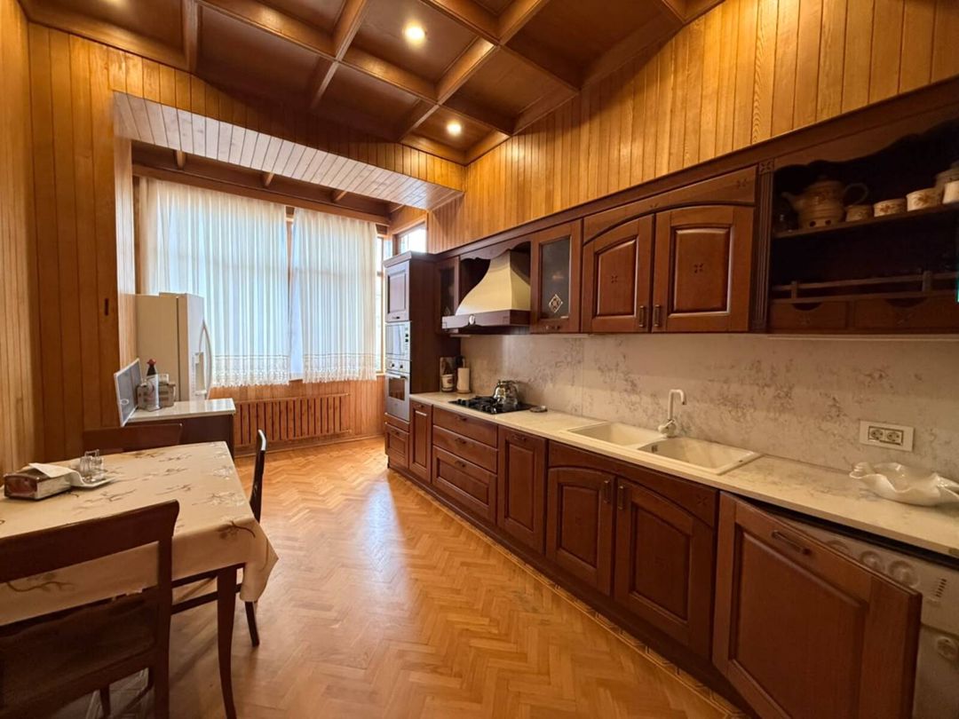 İcarəyə verilir 3 otaqlı köhnə tikili 150 m² — Mənzil, Bakı (4)