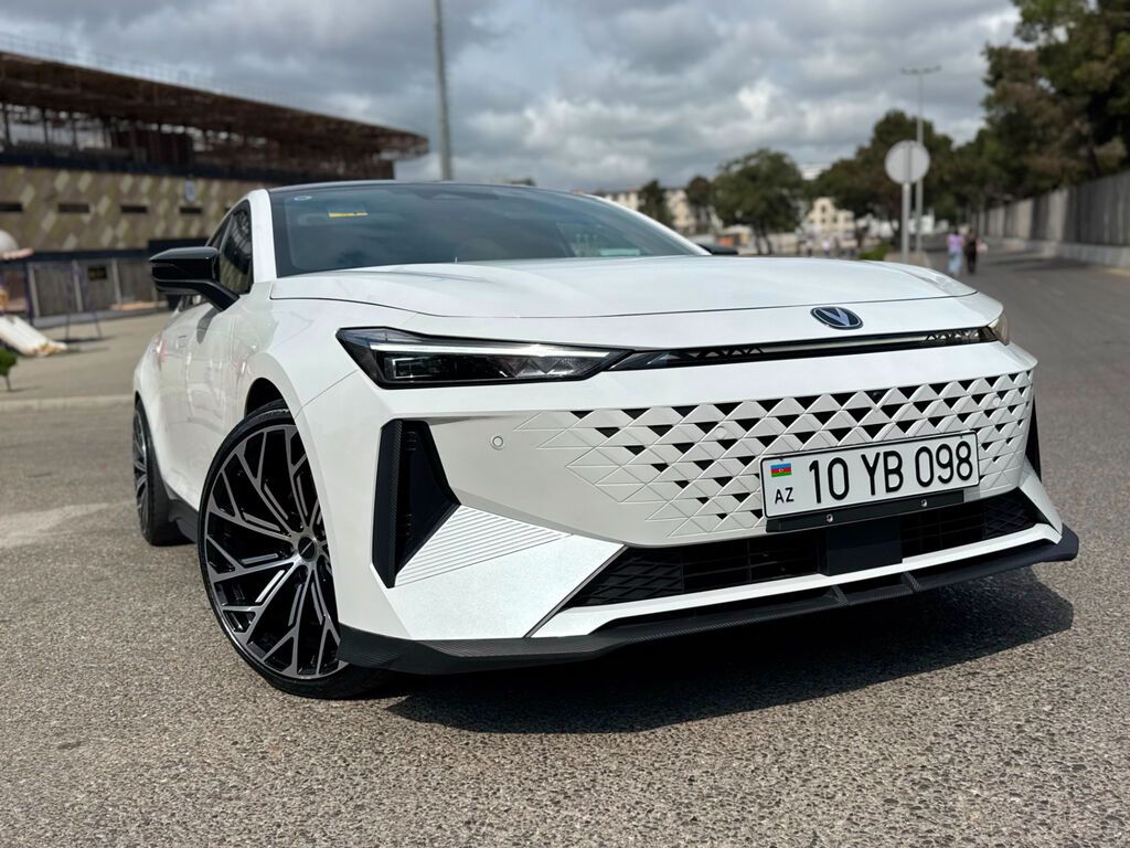 Changan Uni-V: 1.5 l 2025 il 36000 km Sedan 10-YB-098 — Avtomobillər, Bakı (2)